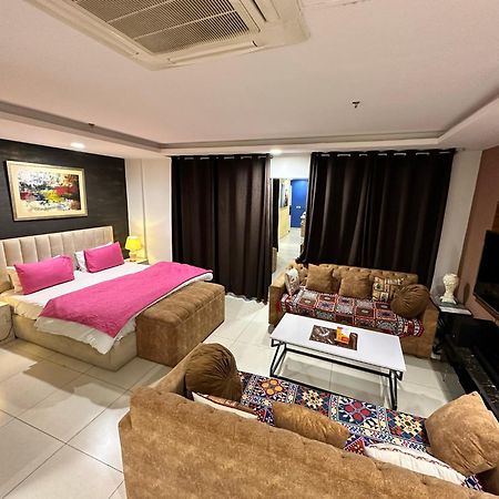Sunset Luxury Gold Crest Mall Residency Lahore Eksteriør billede