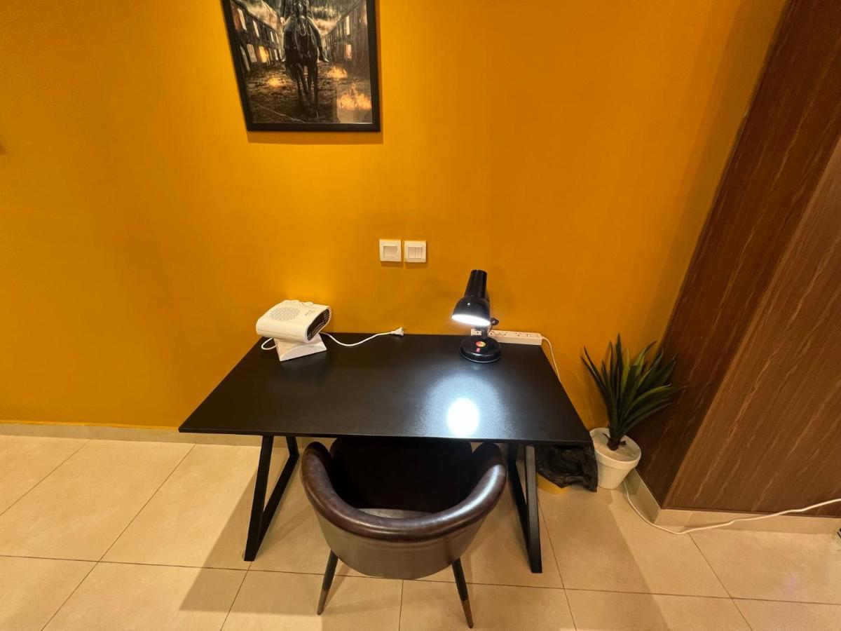 Sunset Luxury Gold Crest Mall Residency Lahore Eksteriør billede