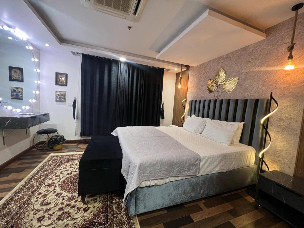 Sunset Luxury Gold Crest Mall Residency Lahore Eksteriør billede