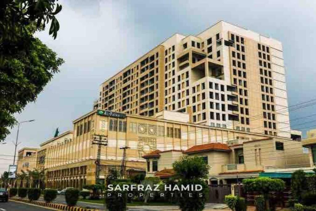 Sunset Luxury Gold Crest Mall Residency Lahore Eksteriør billede