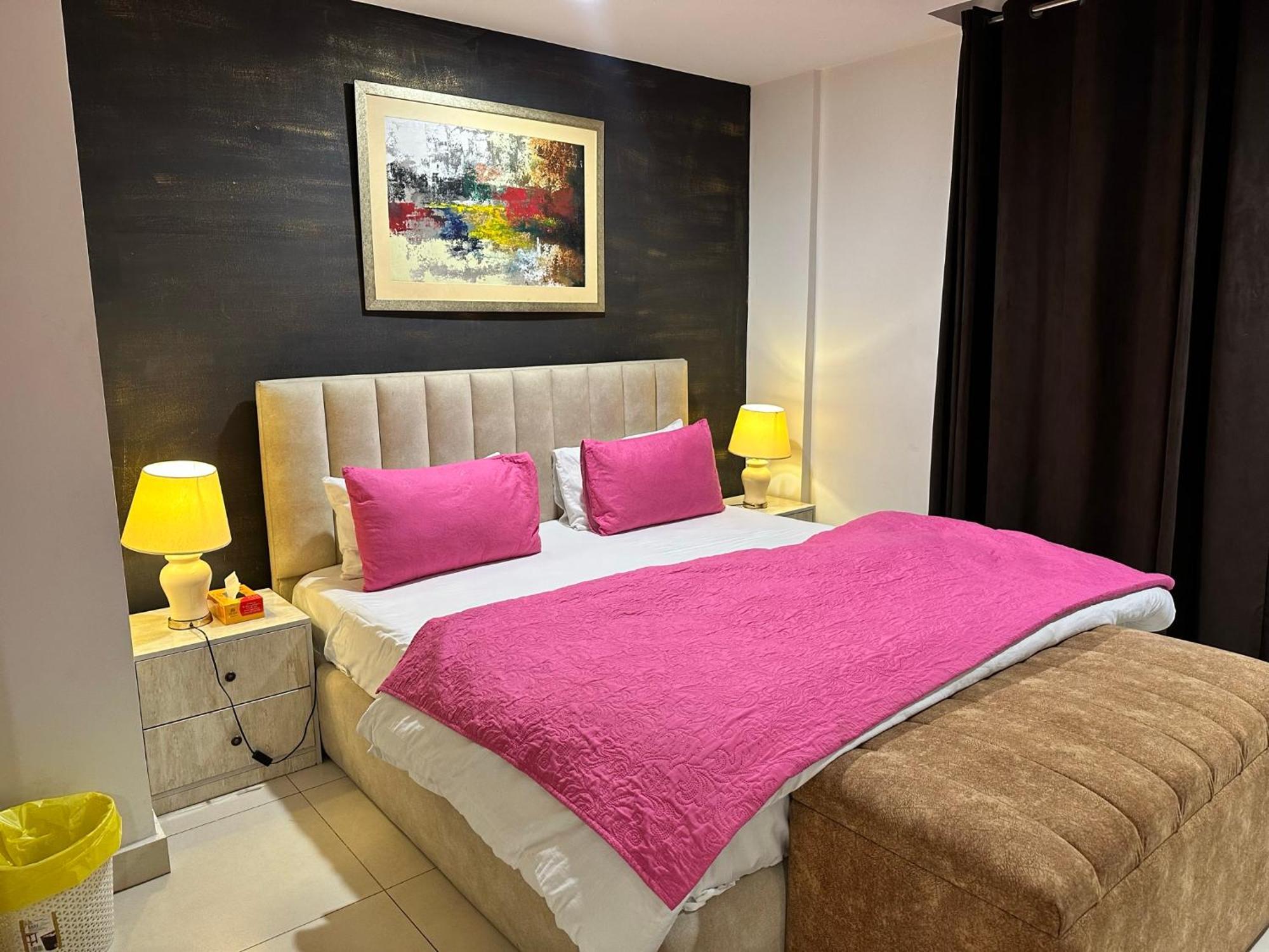 Sunset Luxury Gold Crest Mall Residency Lahore Eksteriør billede