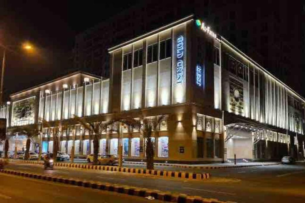 Sunset Luxury Gold Crest Mall Residency Lahore Eksteriør billede